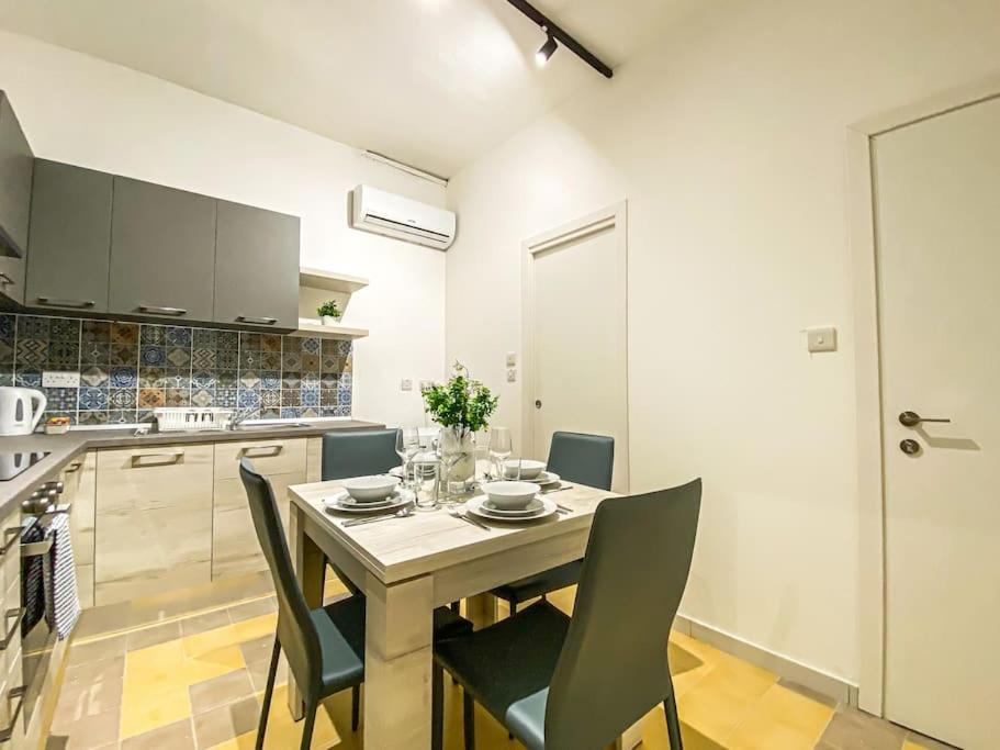 Earthly Escape 7 - Sliema Strand, Gzira Exterior foto